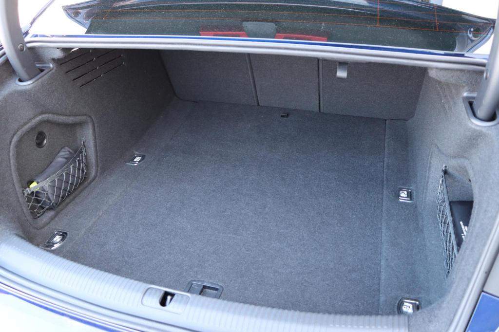 Audi A4 limousine 40 tfsi 204pk s tronic s edition