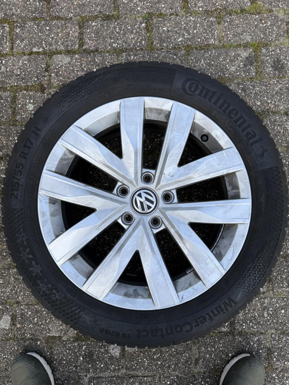 4 x vw passat velgen en winterbanden (215/55 R17H)