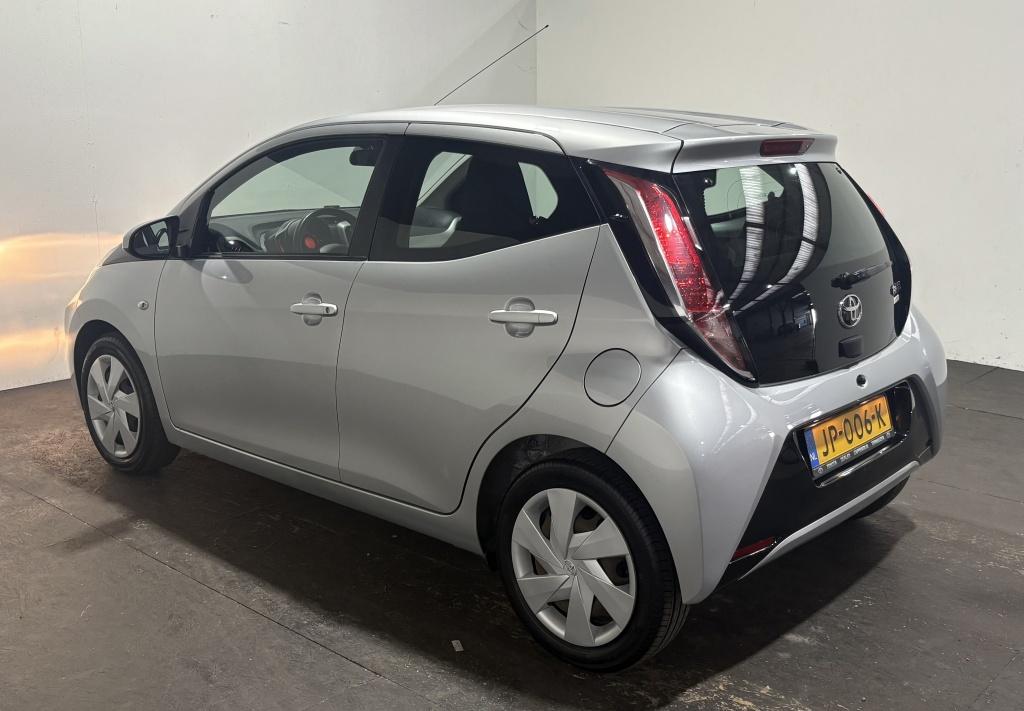 Toyota Aygo 1.0 vvt-i x-play