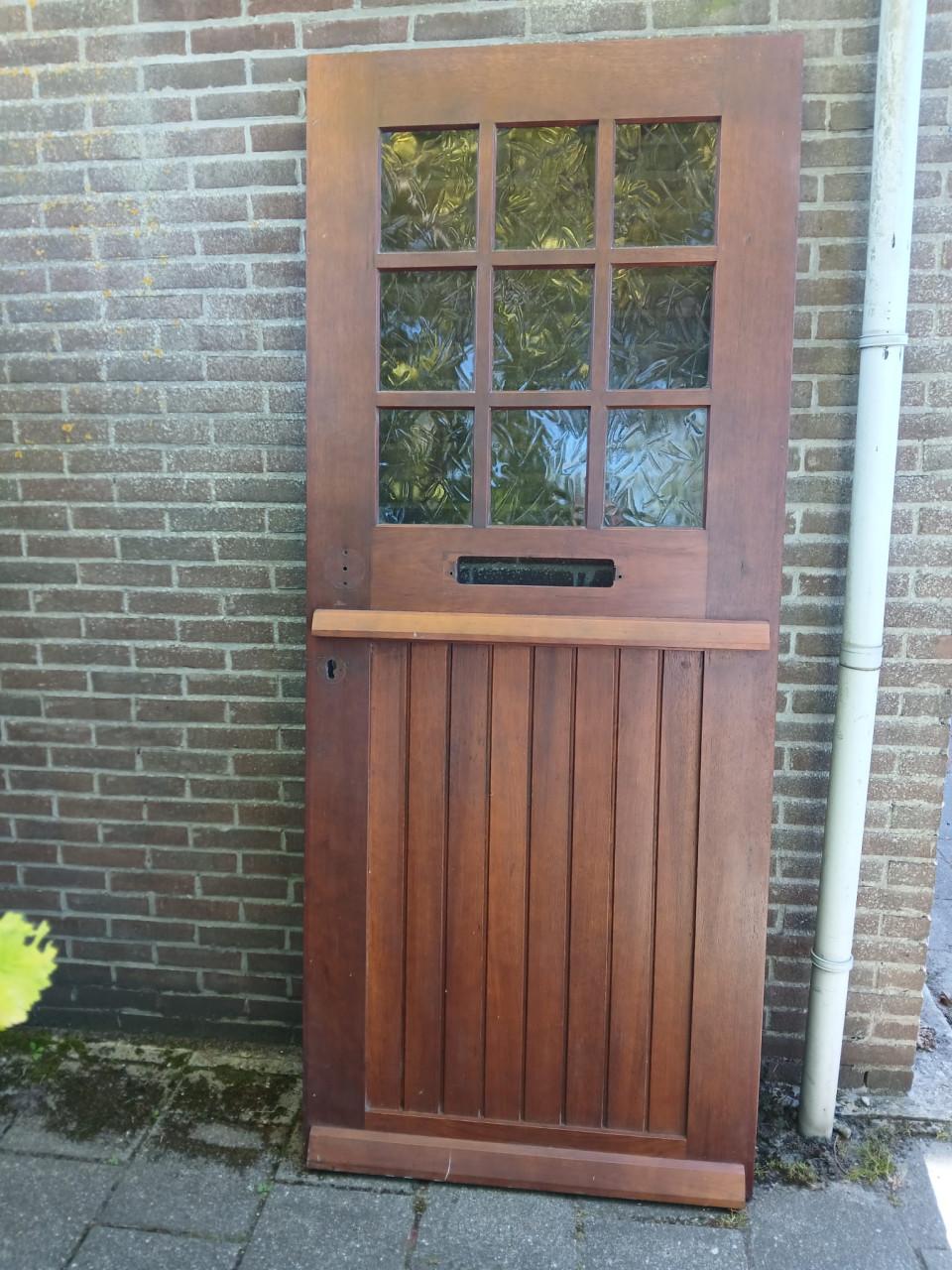 Hardhouten voordeur
