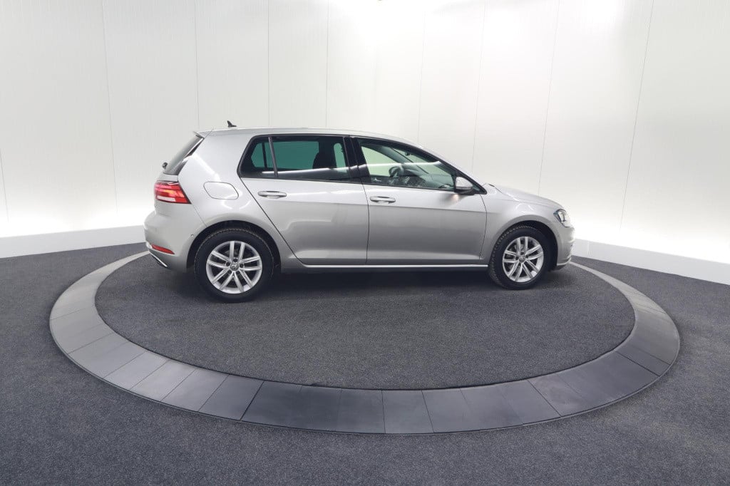 Volkswagen Golf 1.0 tsi 110pk highline | adaptieve cruise control | apple c