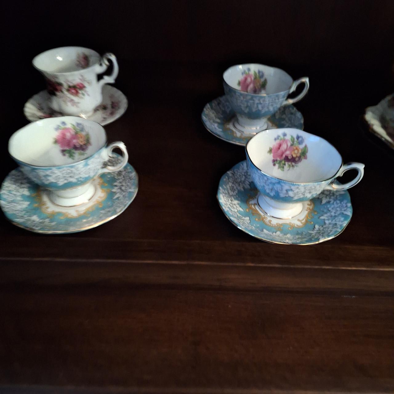 Diverse kopjes van Royal Albert