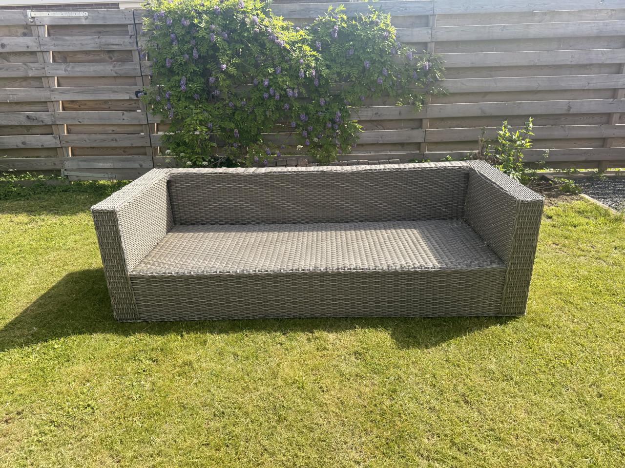 Loungebank tuin
