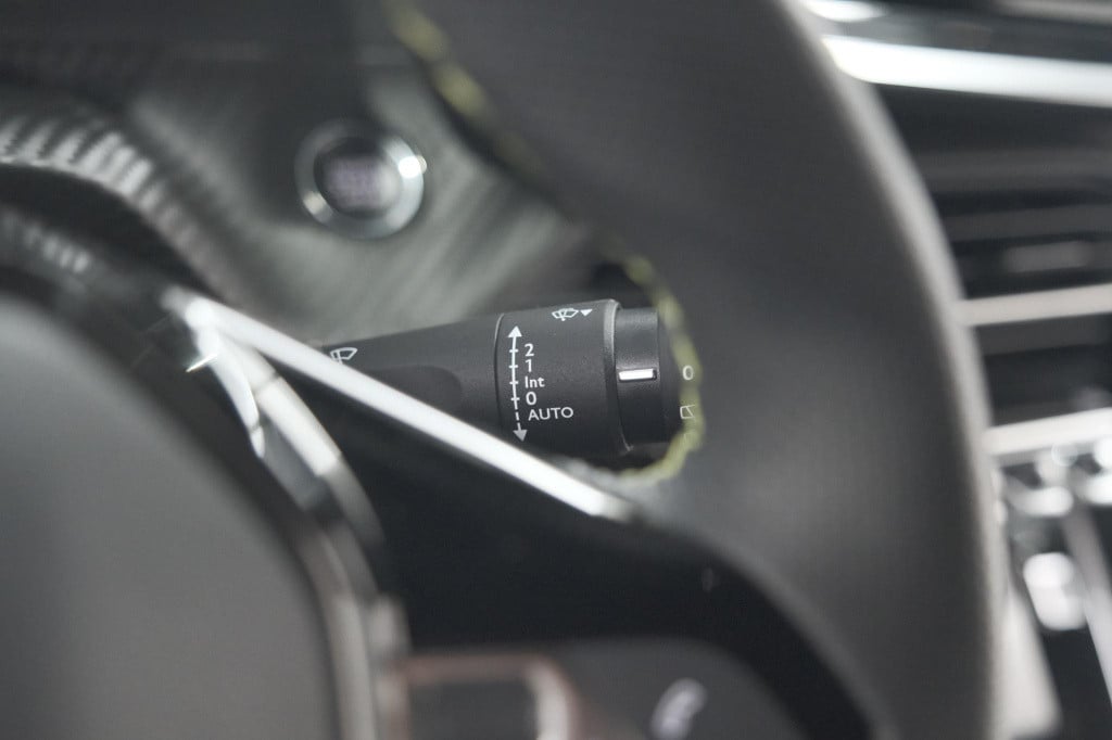 Peugeot 208 puretech 100 gt | camera | apple carplay | parkeersensoren