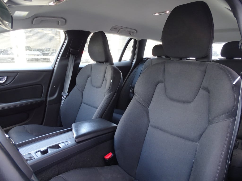 Volvo V60 2.0 t4 automaat business pack connect | apple carplay/android aut