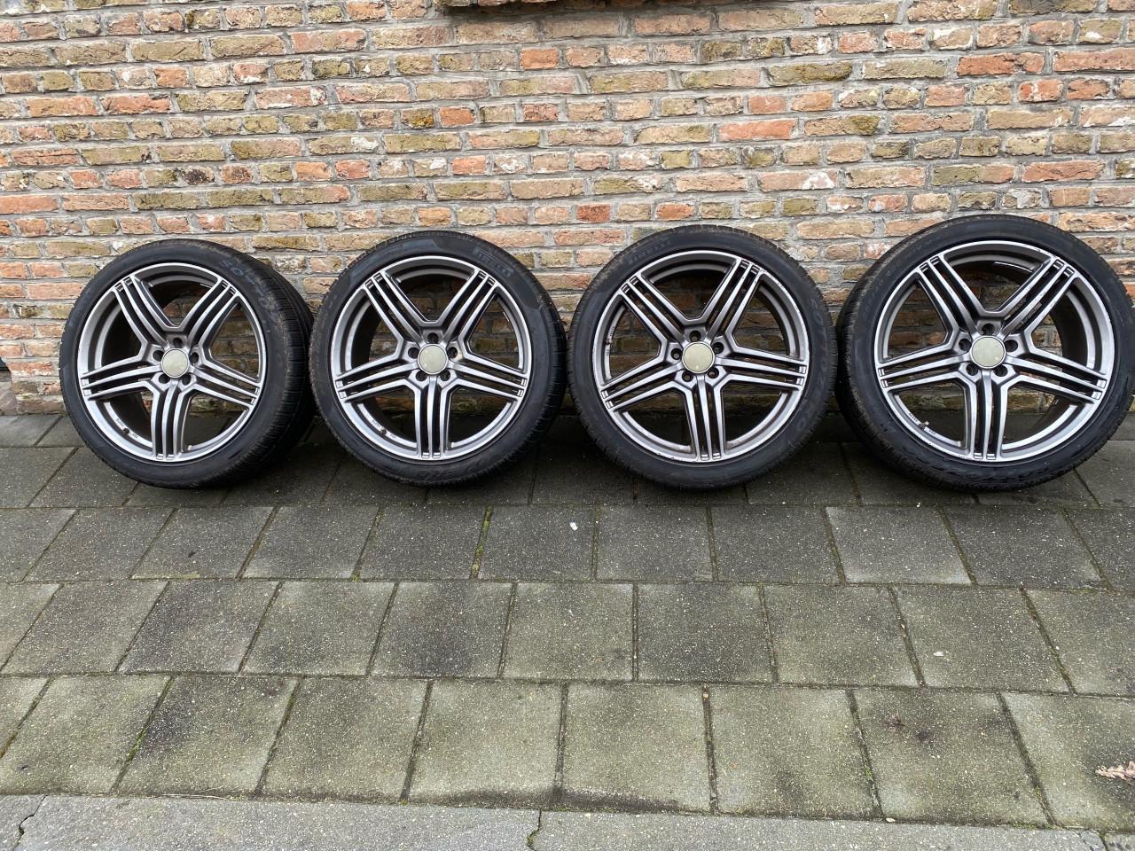 Velgen met winterbanden 20 inch