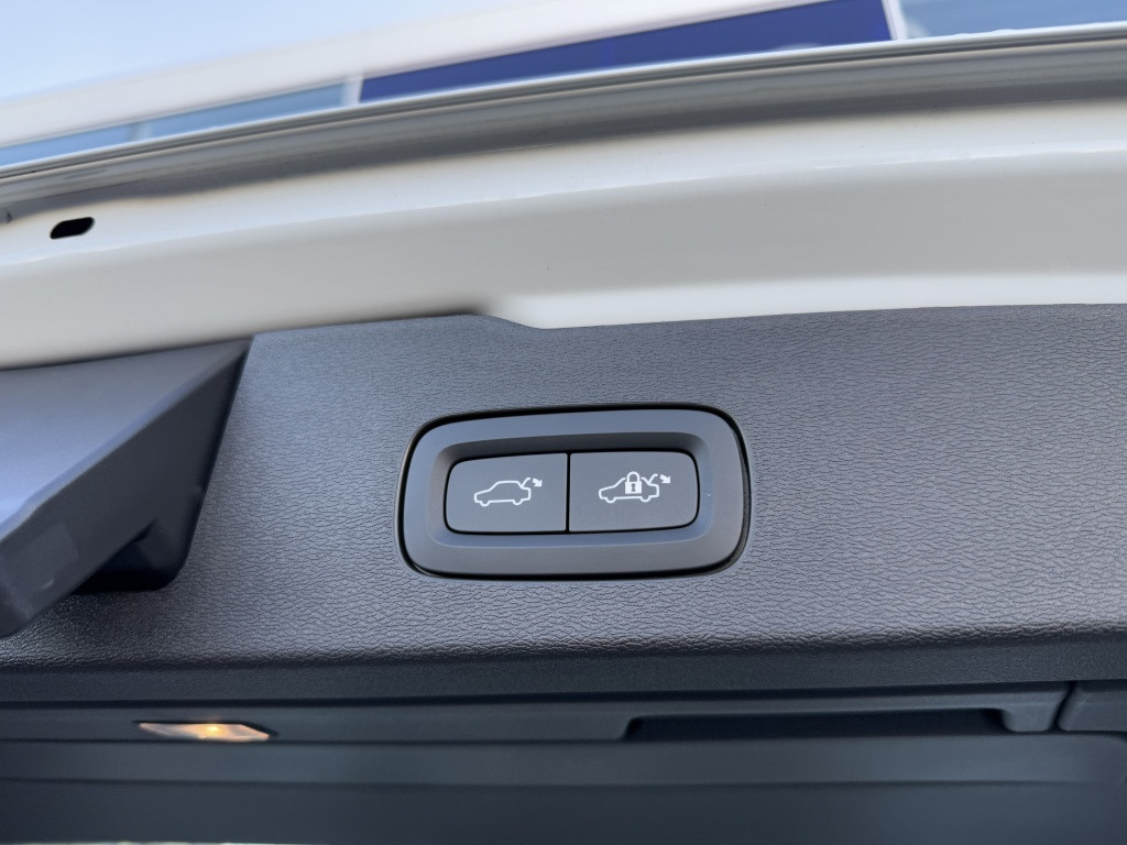 Volvo V60 t6 recharge 398pk ultra dark| panodak| adap.cruise| 360camera