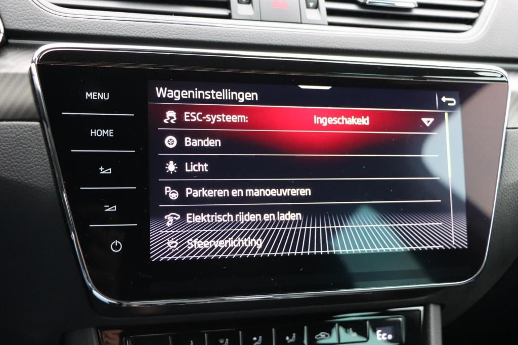 Skoda Superb combi 1.4 tsi iv sportline business 218pk dsg6