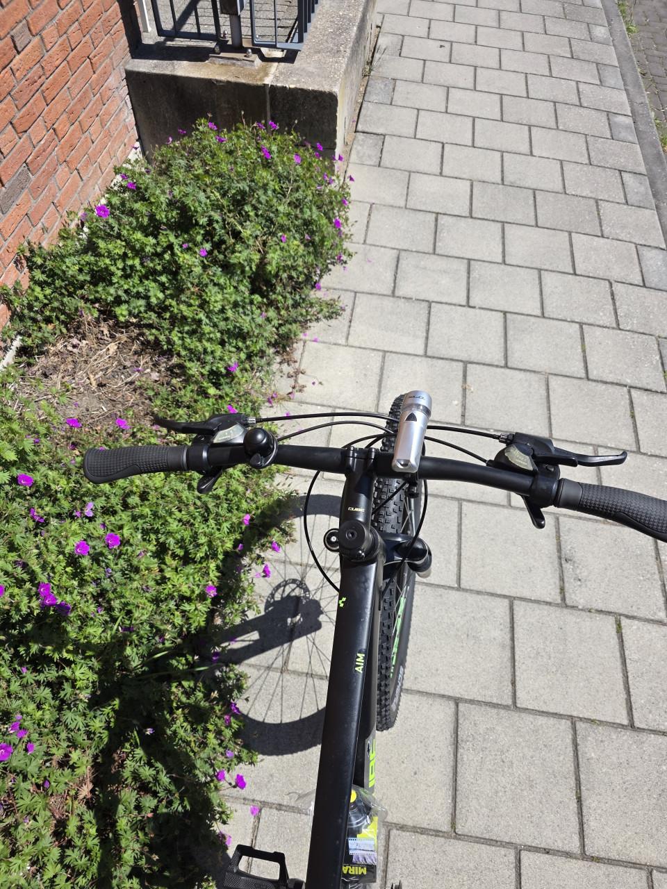 CUBE AIM | 29 INCH | FRAME 51 CM | 3X8 V | NETTE STAAT!