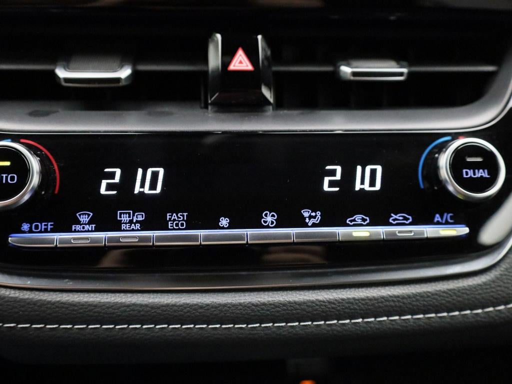 Toyota Corolla 1.8 hybrid business plus | automaat | stoel verwarming | par