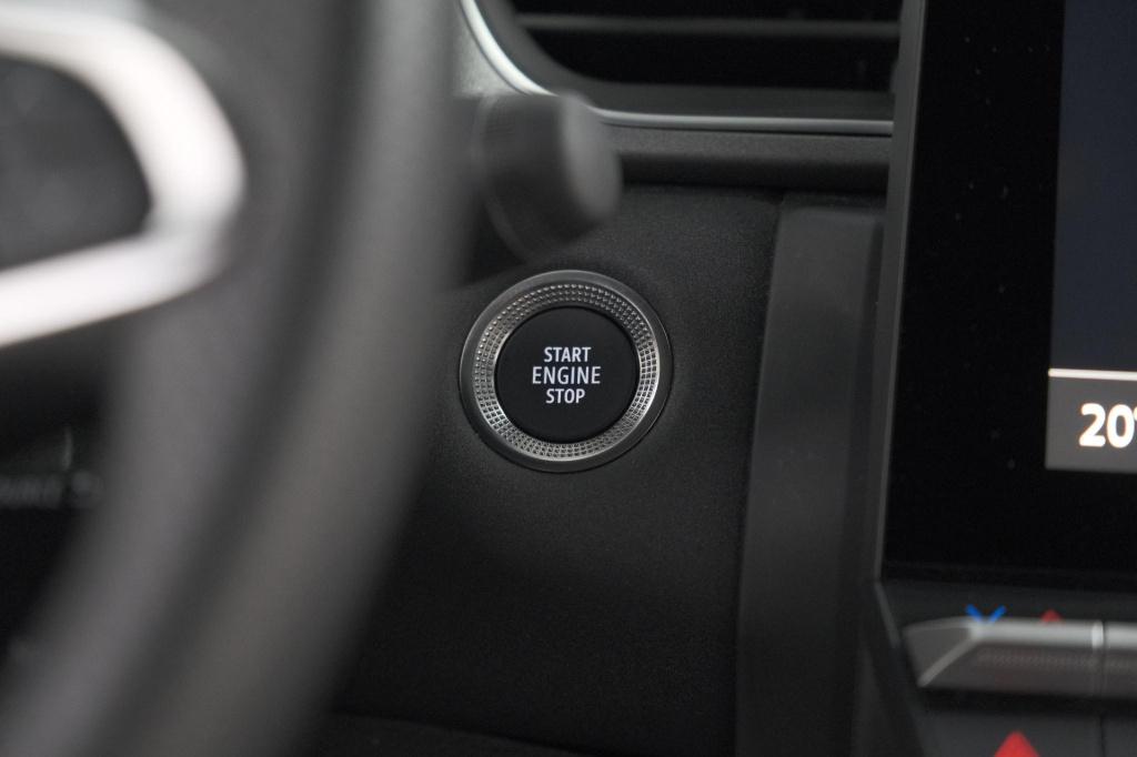 Renault Captur 1.8 e-tech full hybrid 160 techno | camera | adaptieve cruis