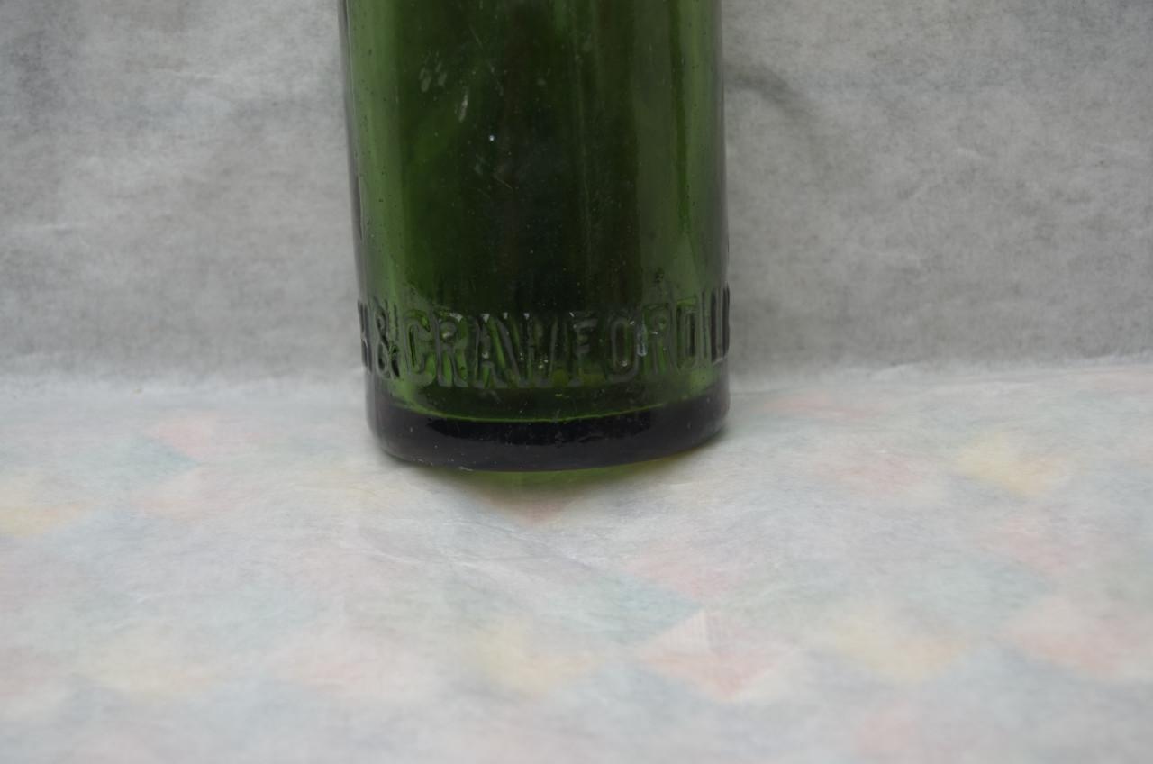 Nog een paar oude soda-, bier- en wijnflessen 19e eeuws