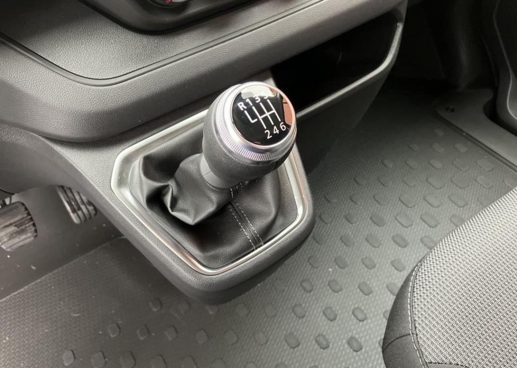 Renault Trafic 2.0 dci 130 t30 l2h1 work edition - demo / pack parking / ea