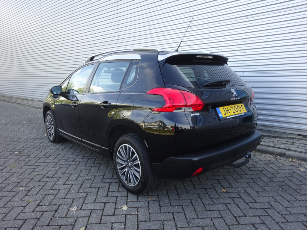 Peugeot 2008 1.2 puretech active panoramadak / trekhaak / navigatie
