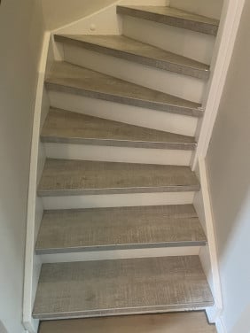 Wie kan mij helpen om mijn trap op te knappen?