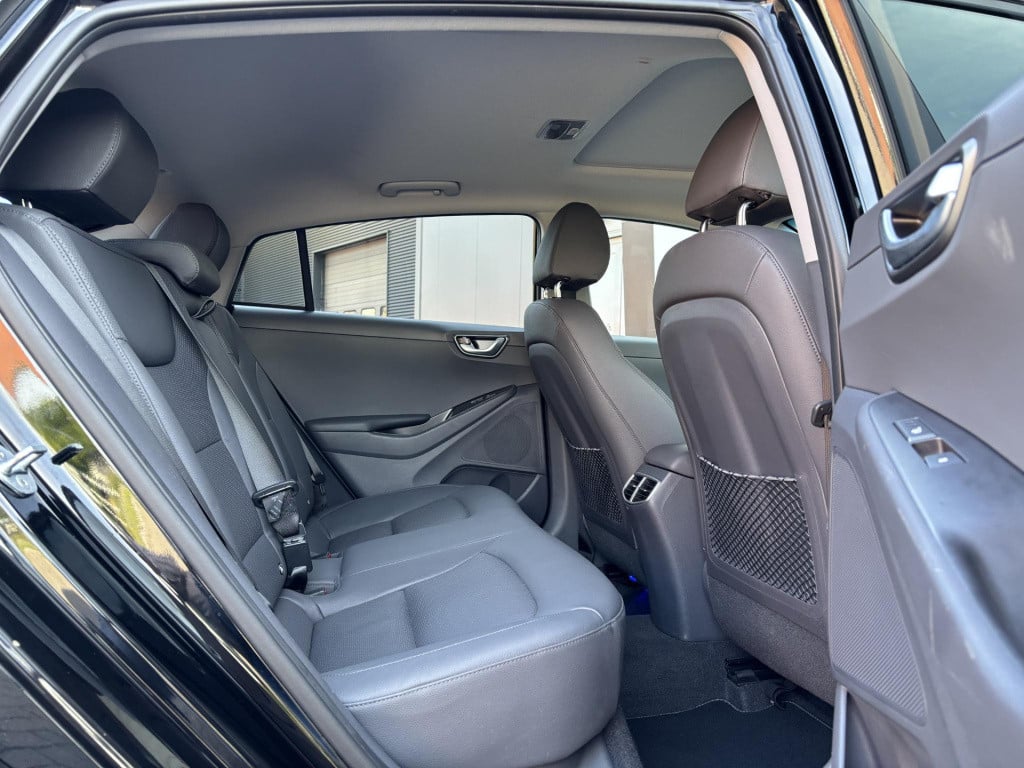 Hyundai Ioniq premium ev 38 kwh | navigatie | camera | adapt. cruise contro
