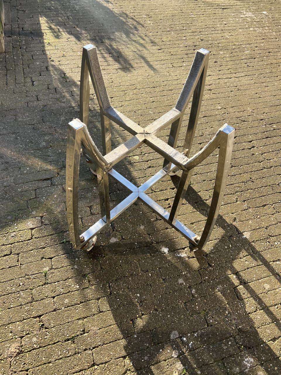 Gratis BBQ onderstel