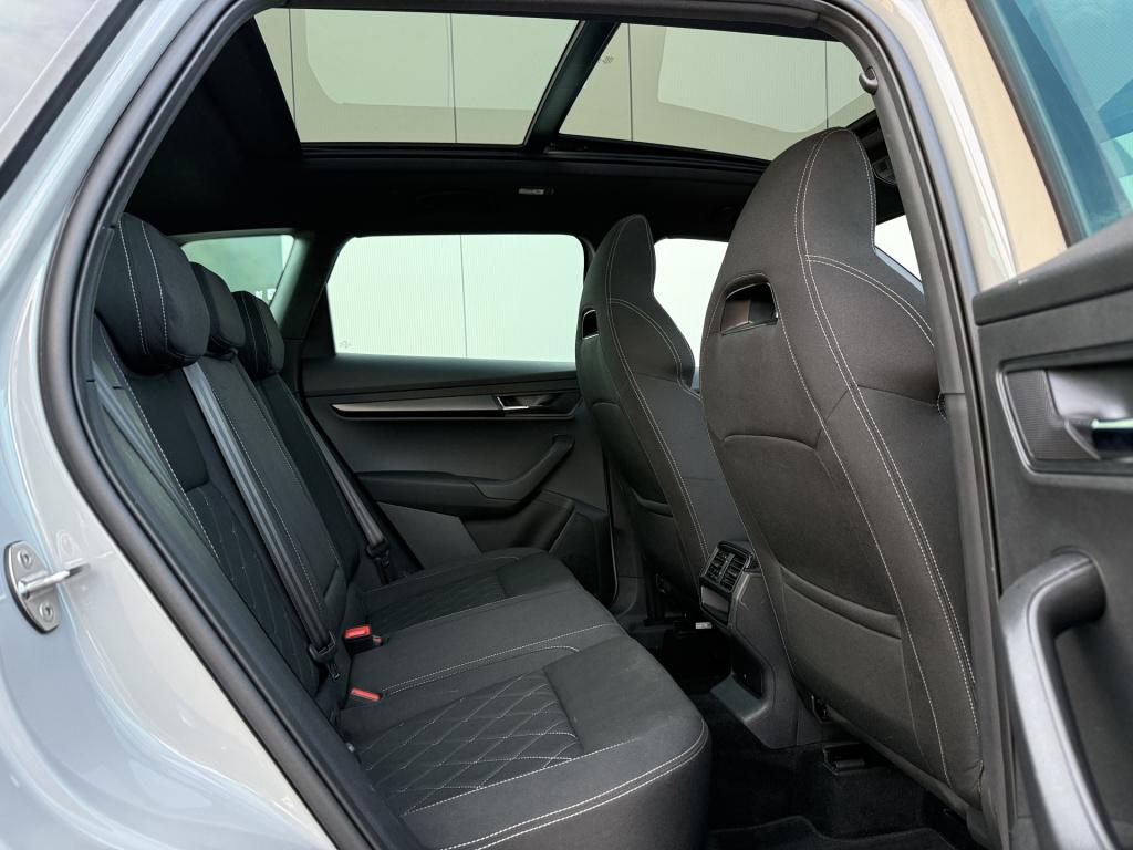 Skoda Karoq 1.5 tsi 150pk act dsg sportline | pano dak | acc | camera
