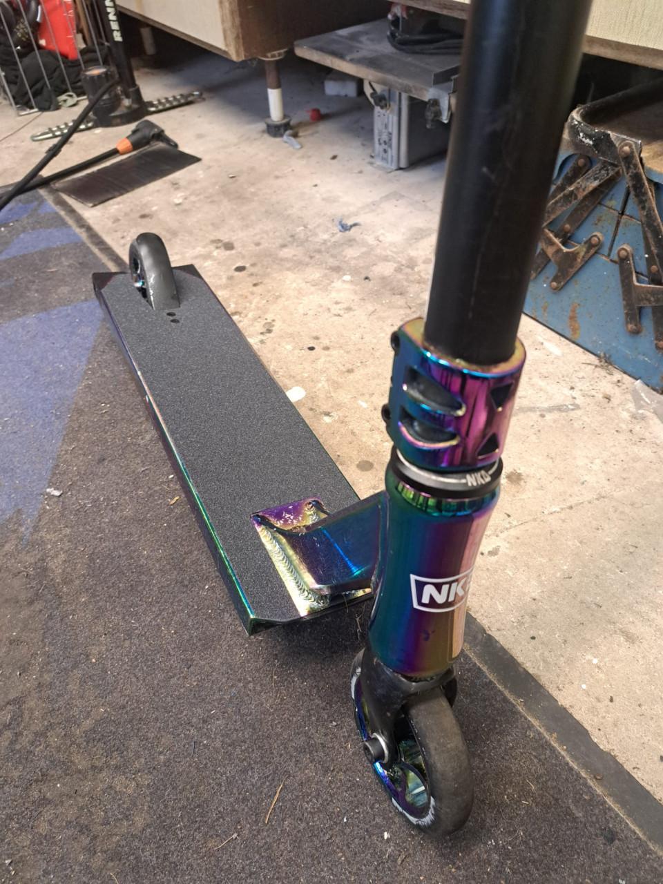 NKD, Nkd stuntstep oil slick