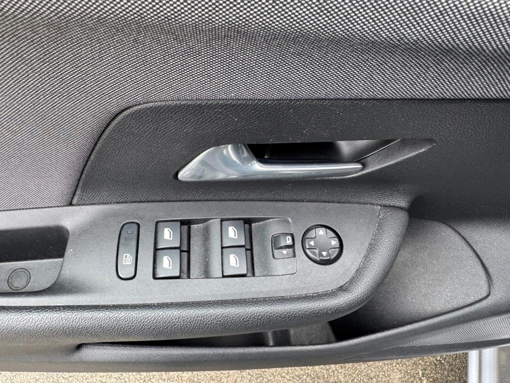 Opel Mokka 1.2 elegance , achteruitrijcamera , stuurverwarming