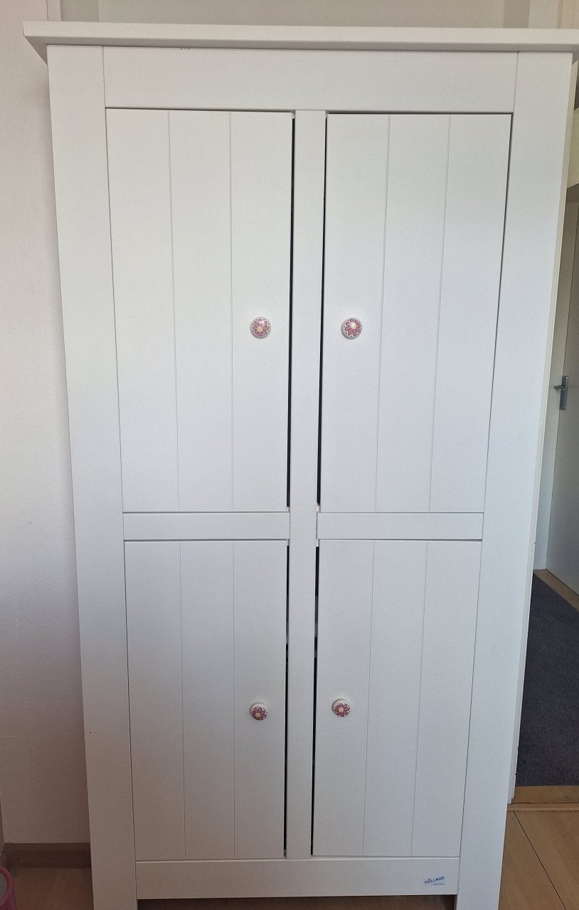 Commode + kast + hangplak