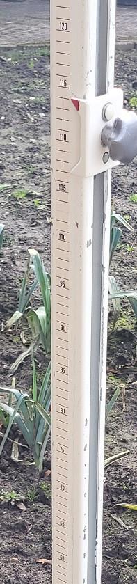 Korfbalpaal met mand