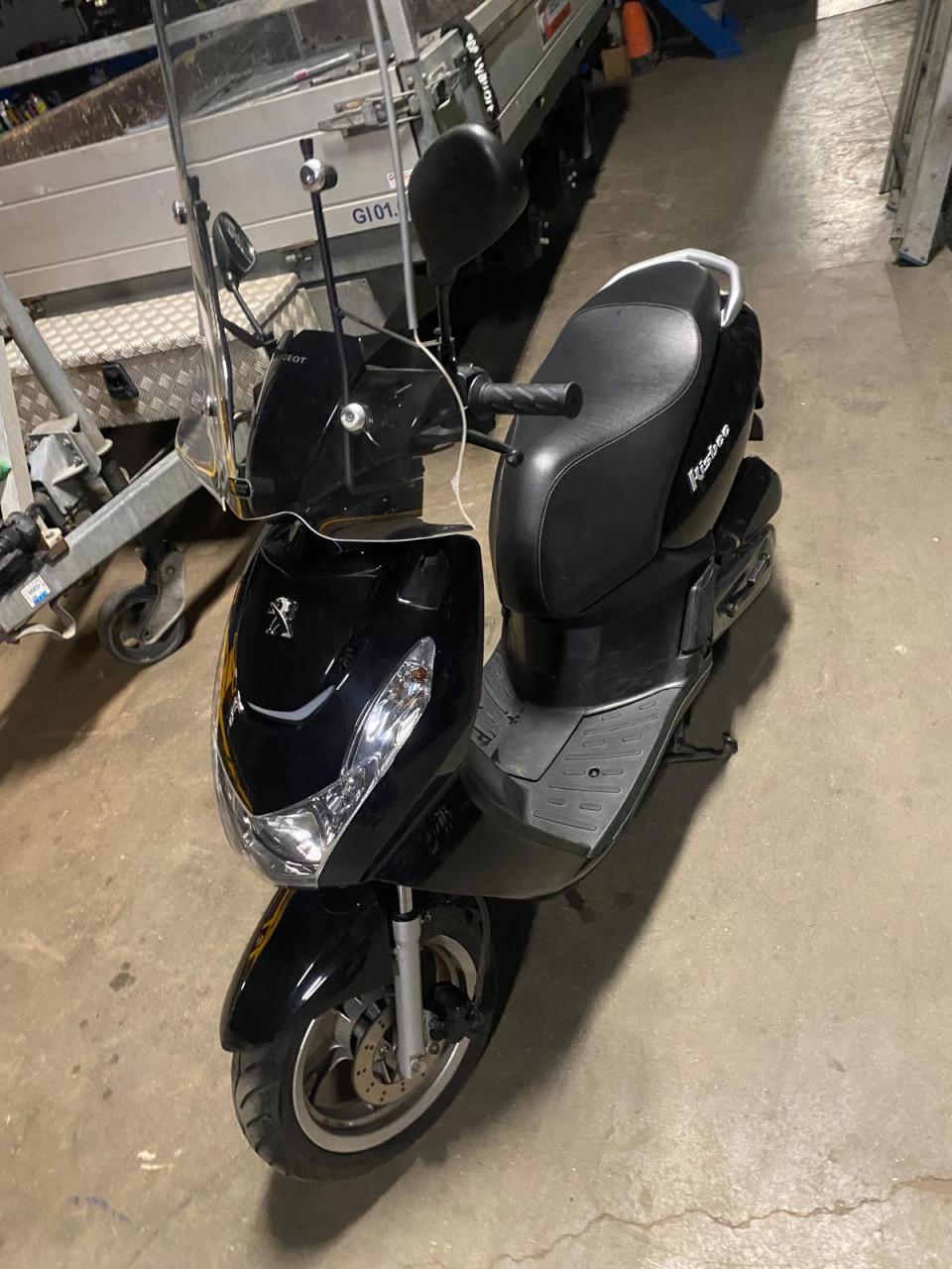 Peugeot Kisbee scooter