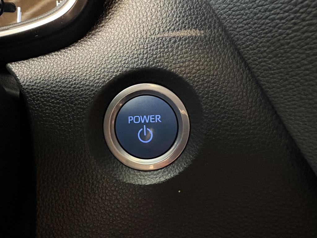 Toyota Corolla 1.8 hybrid executive