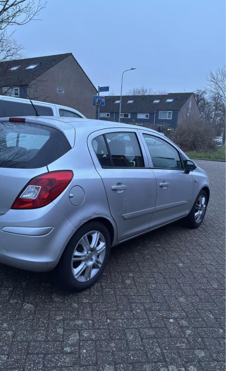 Opel Corsa 1.2 Benzine
