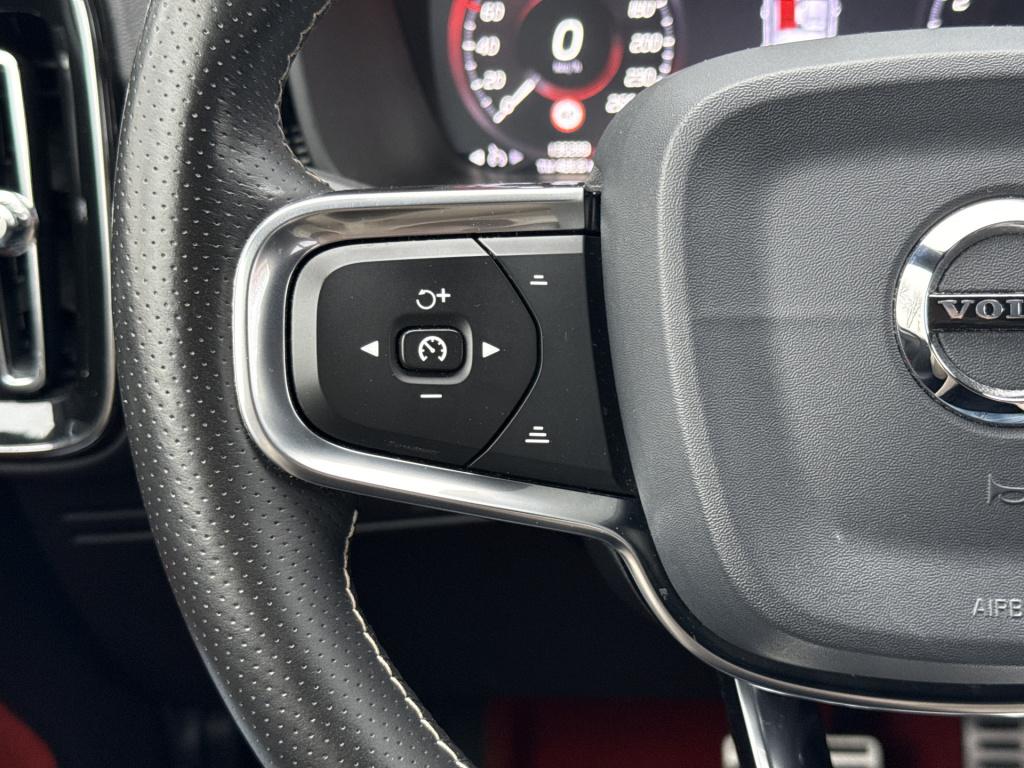 Volvo XC40 1.5 t3 r-design | nl-auto | btw | pano | parel lak | stoelverw.