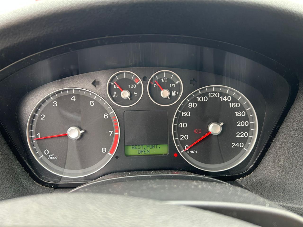 Ford Focus 2.0-16V Ghia FULL OPTION!