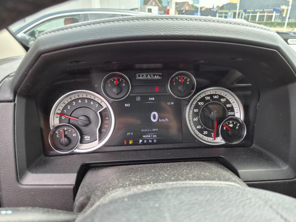 Dodge Ram 1500 5.7 v8 4x4 quad cab 6'4
