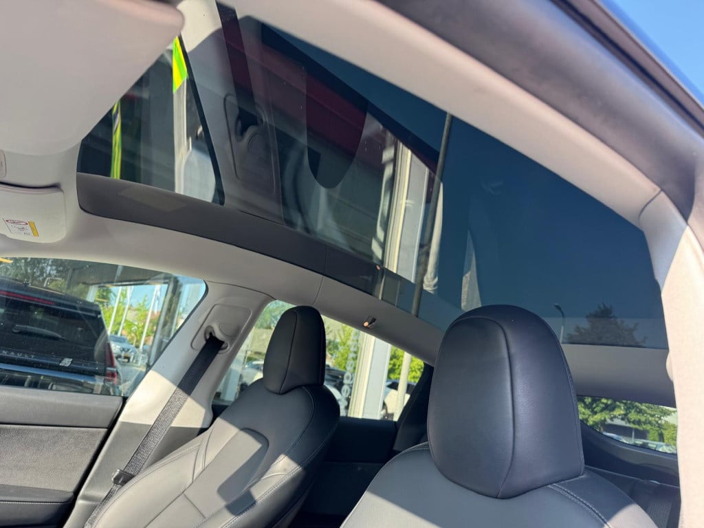 Tesla Model Y long range awd 75 kwh
