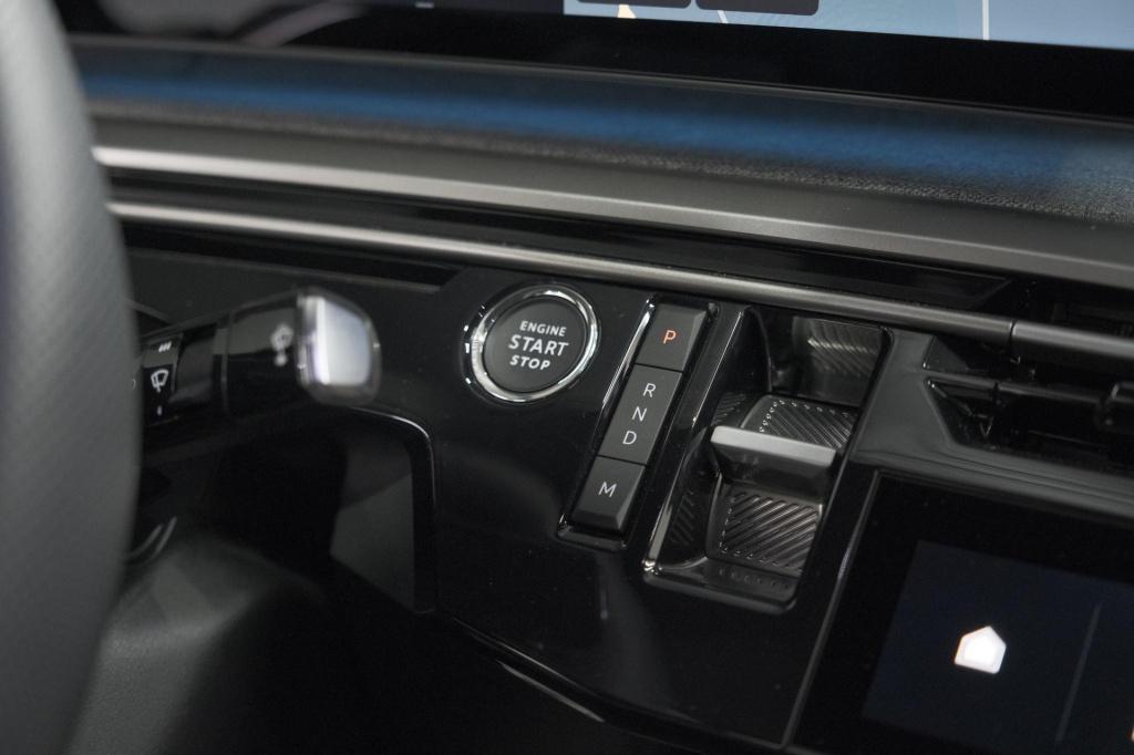 Peugeot 3008 1.2 hybrid 145 gt | elektrische kofferklep | camera | adaptiev