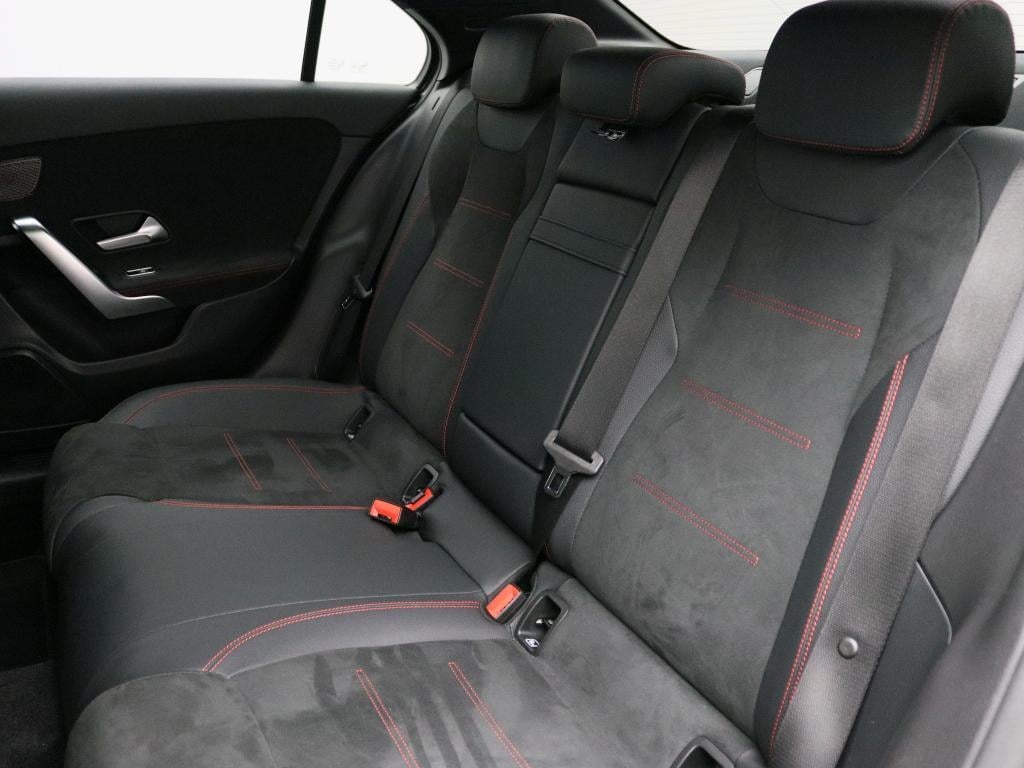 Mercedes-Benz A-Klasse 250 e business solution amg amg line | night pakket 