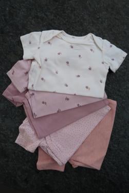 Babyrompertjes met lange mouw, korte mouw en mouwloos alles in maatje 62/68
