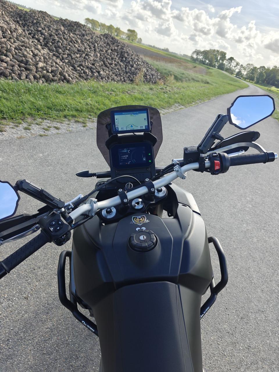 2024 Aprilia Tuareg 660 Artreides Black met veel extra's