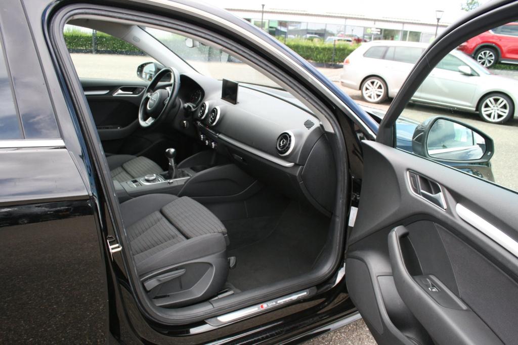 Audi A3 sportback 1.2 tfsi s-line