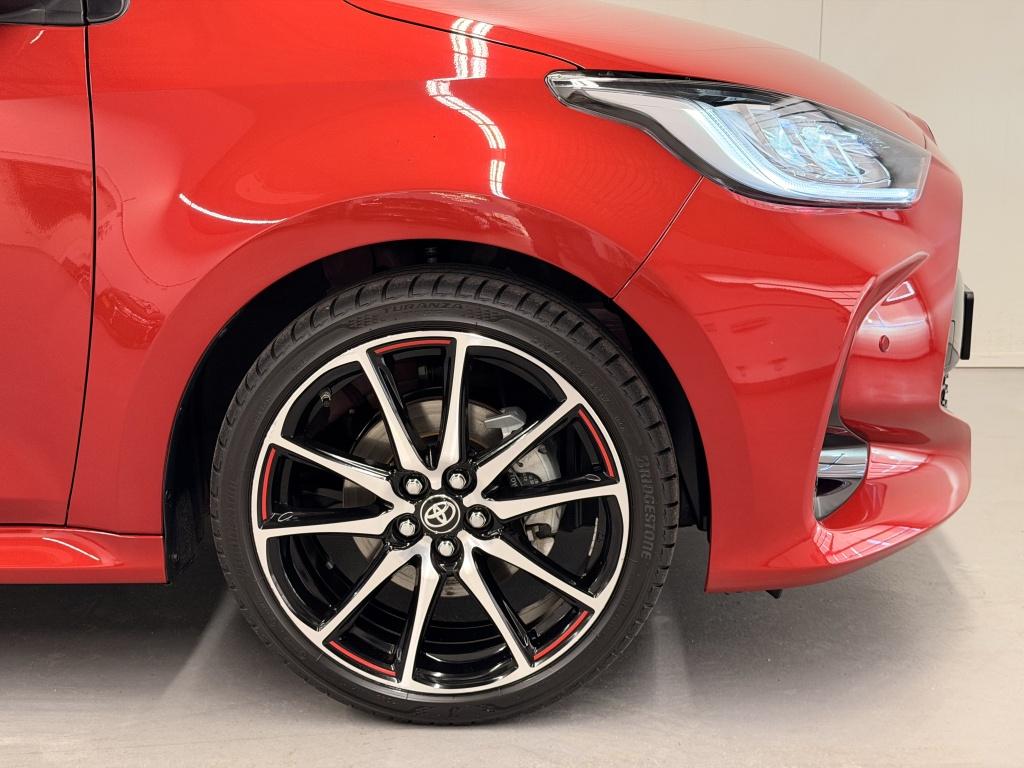 Toyota Yaris 1.5 hyb. executive