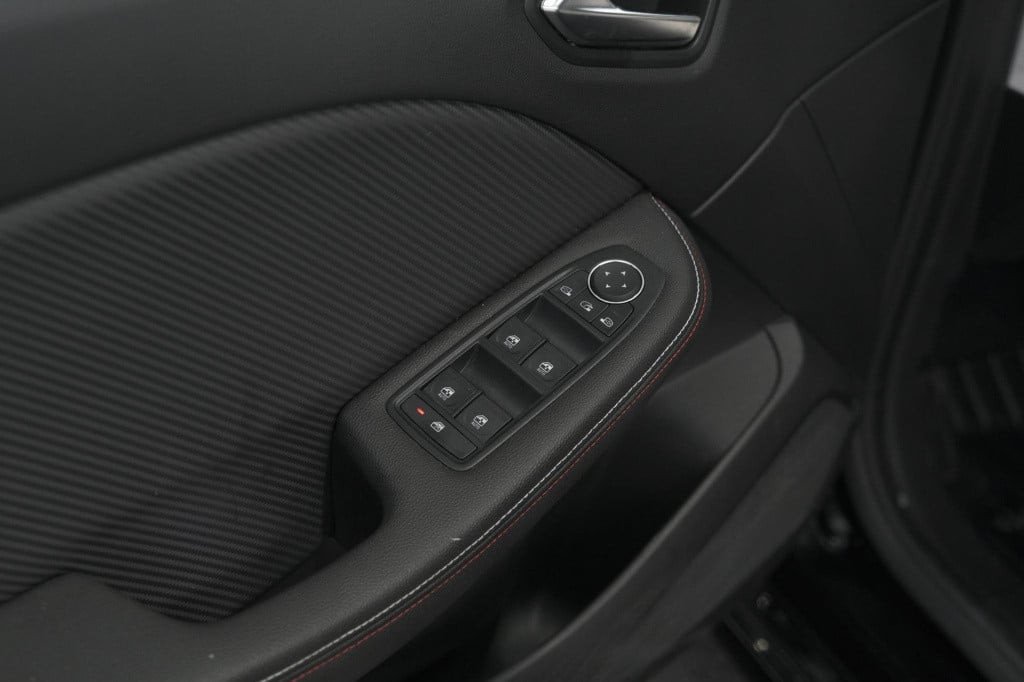 Renault Clio 1.6 e-tech hybrid 140 r.s. line | 360 camera | apple carplay |