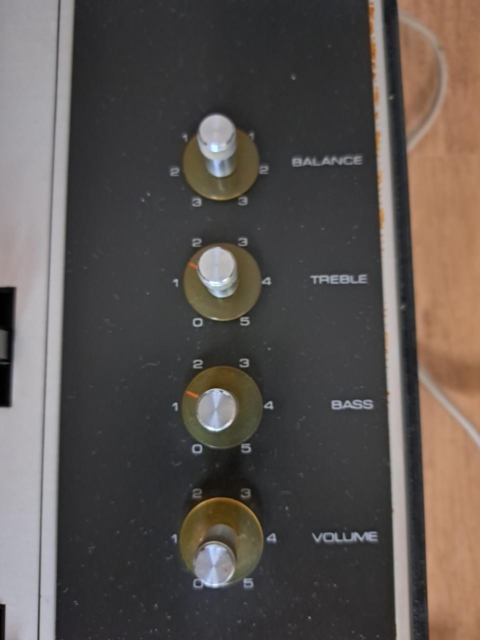 Platenspeler Type Philips 715 stereo compleet.