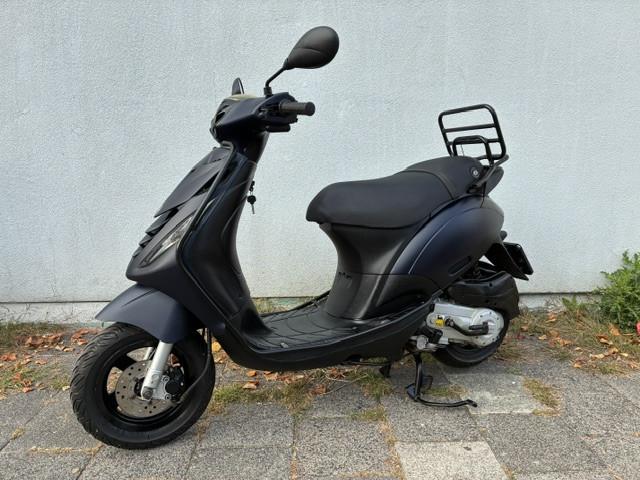 MOOIE PIAGGIO ZIP 4 TAKT 2V SNOR SCOOTER BOUWJAAR 2017