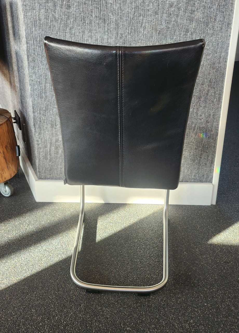 Bert Plantagie design zwart lederen stoelen