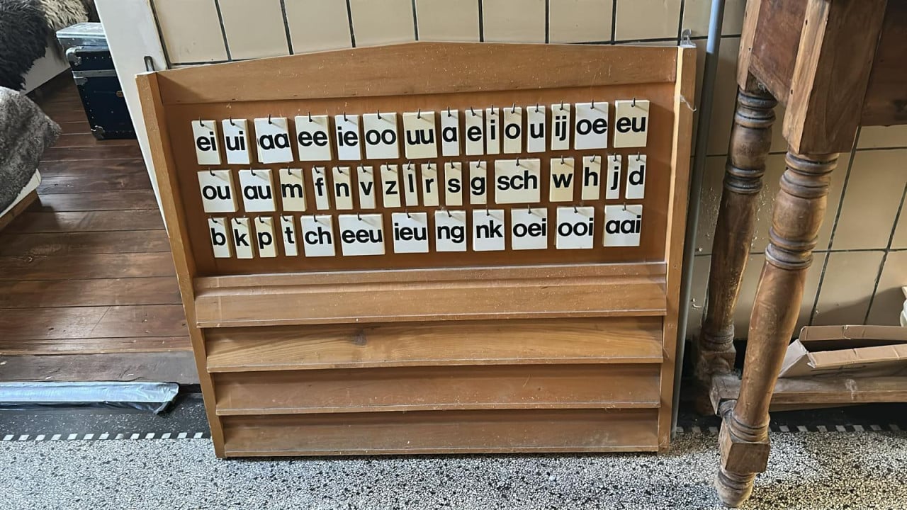 Vintage Montessori klankbord – oud schoolbord leren om te leren lezen