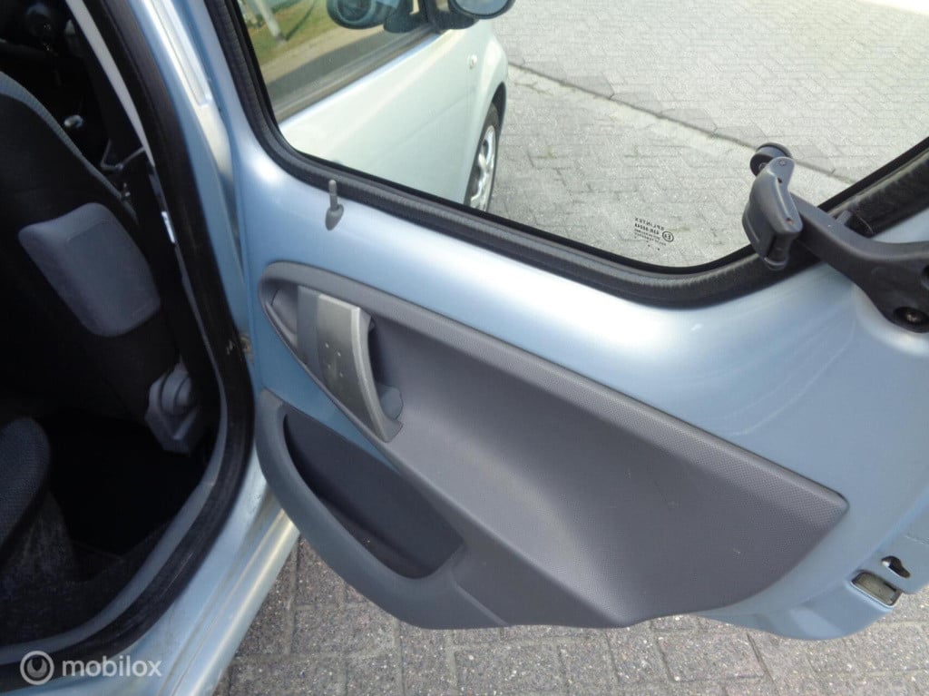 Toyota Aygo 1.0-12v + stuurbekr.lm velgen nieuwe apk mee neemprijs