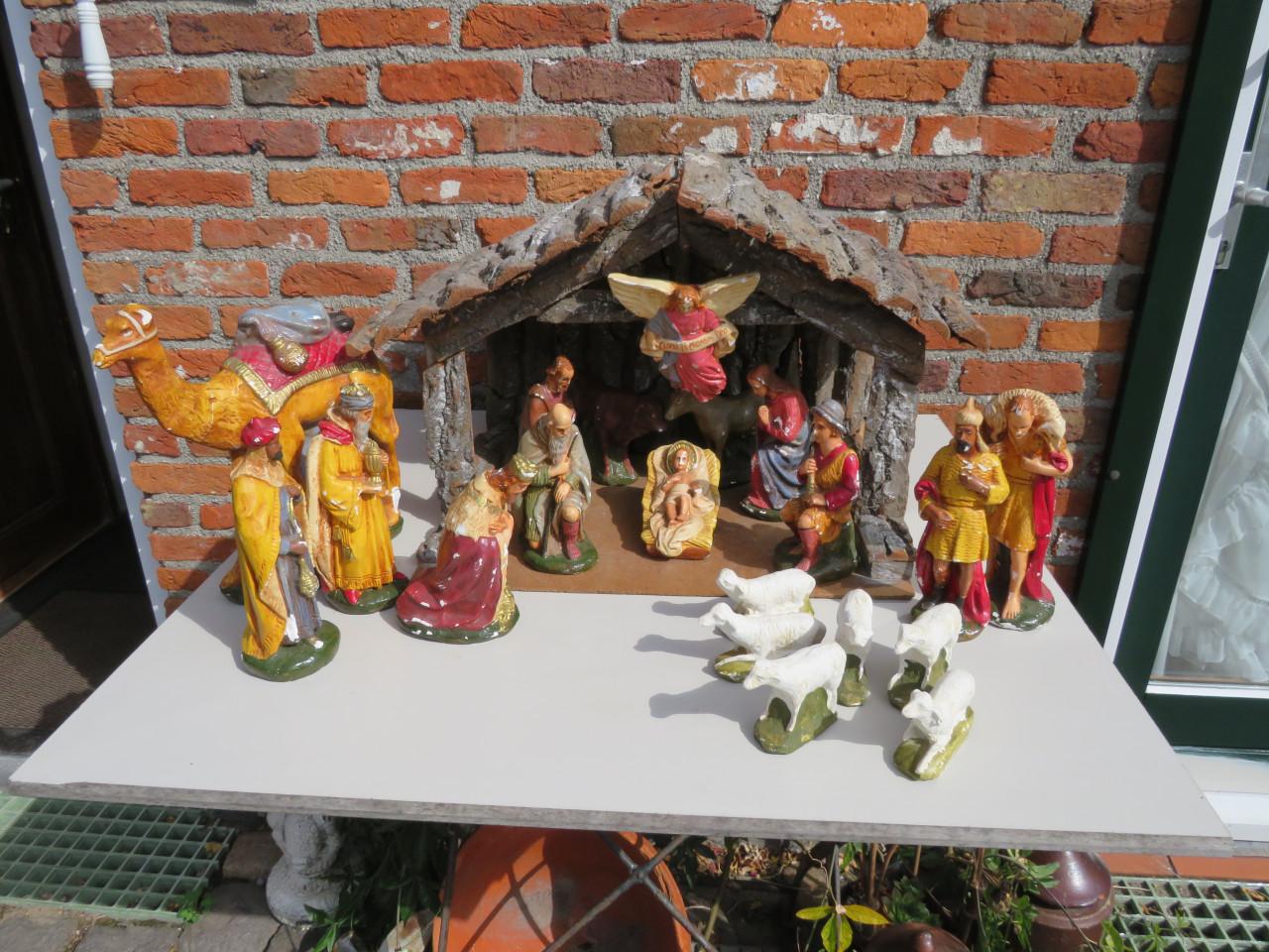 Antieke grote kerststal