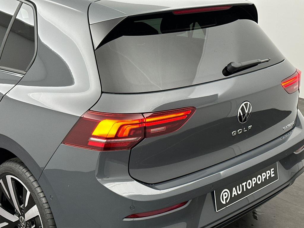 Volkswagen Golf life edition plug in hybride 204 pk