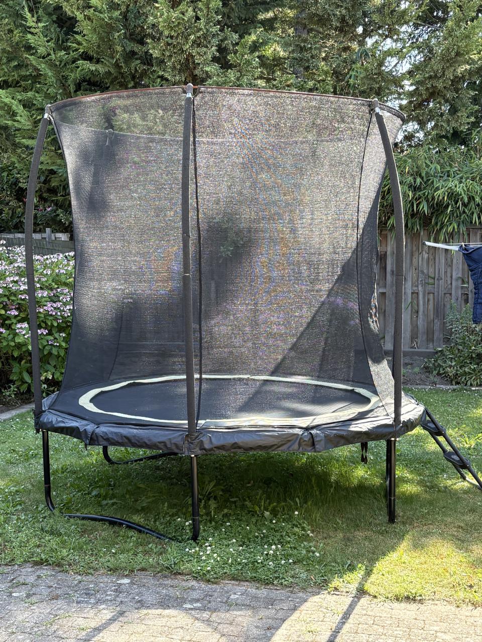 Trampoline