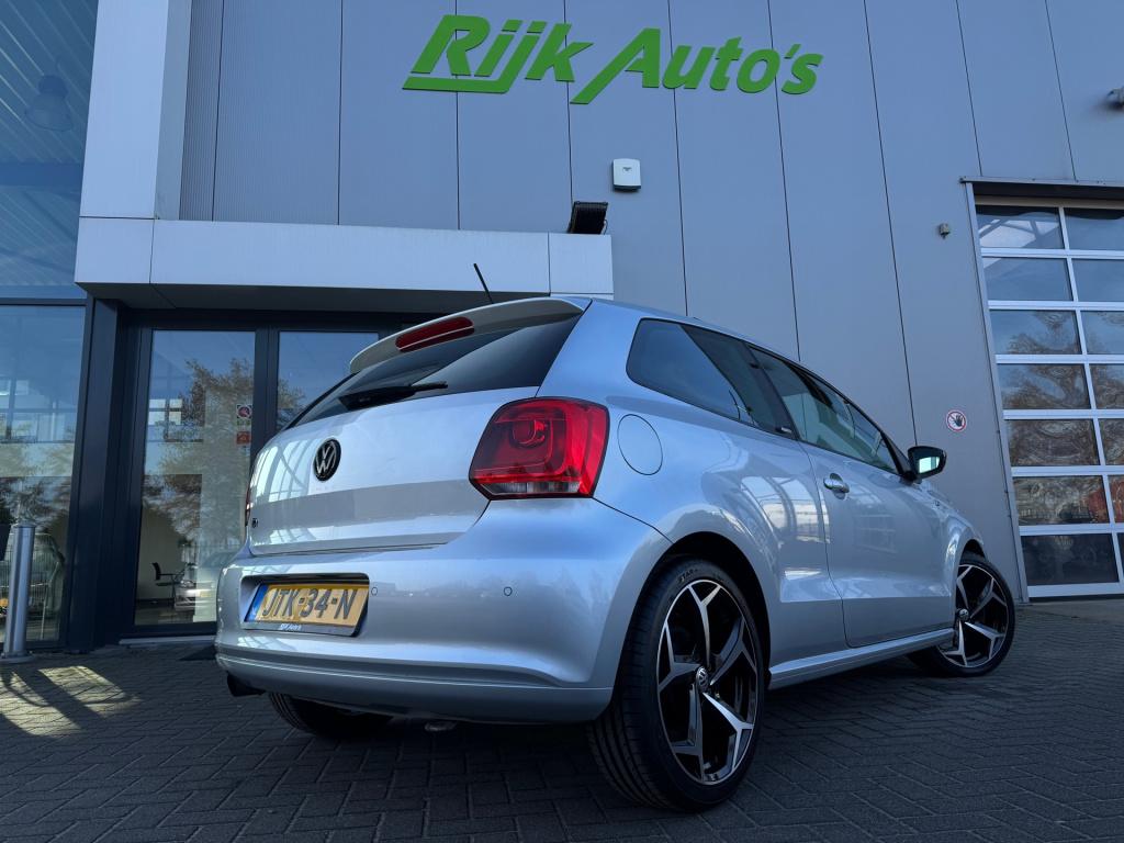 Volkswagen Polo 1.4-16v style * cruise control * panoramadak * carplay
