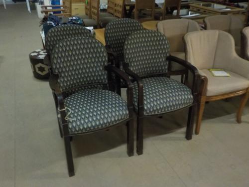 4 armleuning fauteuils in vrijwel nieuw staat